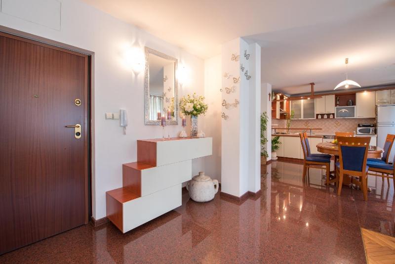 Three-Bedroom Apartment with Terrace image 2