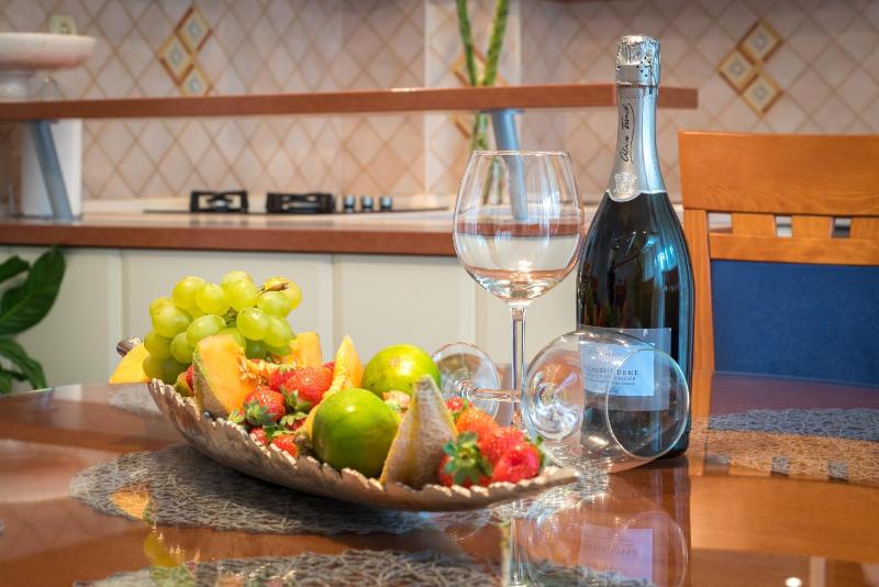 Three-Bedroom Apartment with Terrace image 3