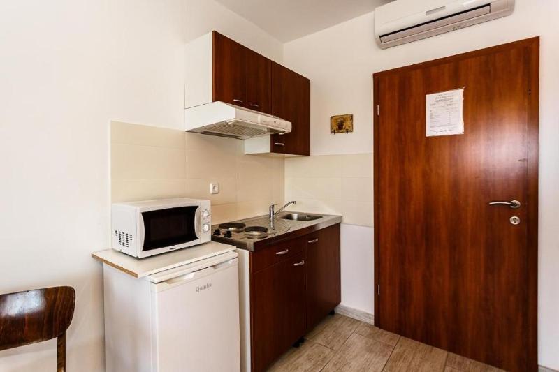 Apartments and rooms with parking space Malinska Krk - 18193 - image 6