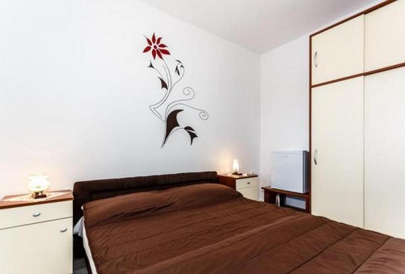 Apartments and rooms with parking space Malinska Krk - 18193 - image 8