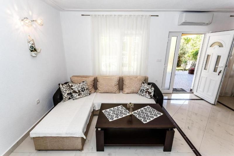Two-Bedroom Apartment with Terrace image 3