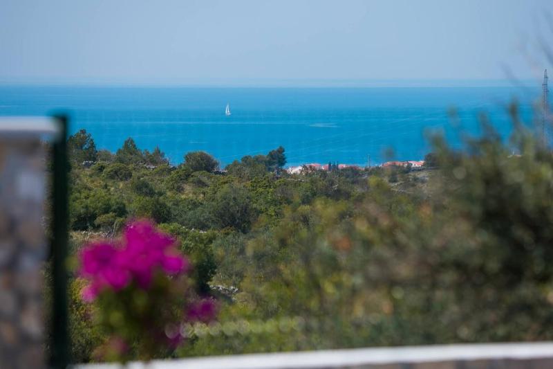 Three-Bedroom Holiday Home  image 2