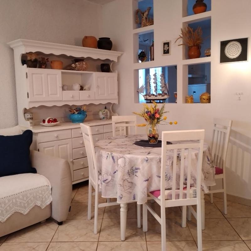 One-Bedroom Apartment with Terrace and Sea View image 4