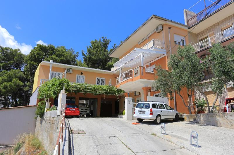 Apartments by the sea Duce Omis - 18302 - image 1