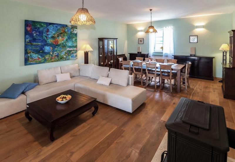 Four-Bedroom Holiday Home image 1