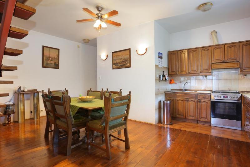 Apartments with WiFi Split - 18336 - image 12