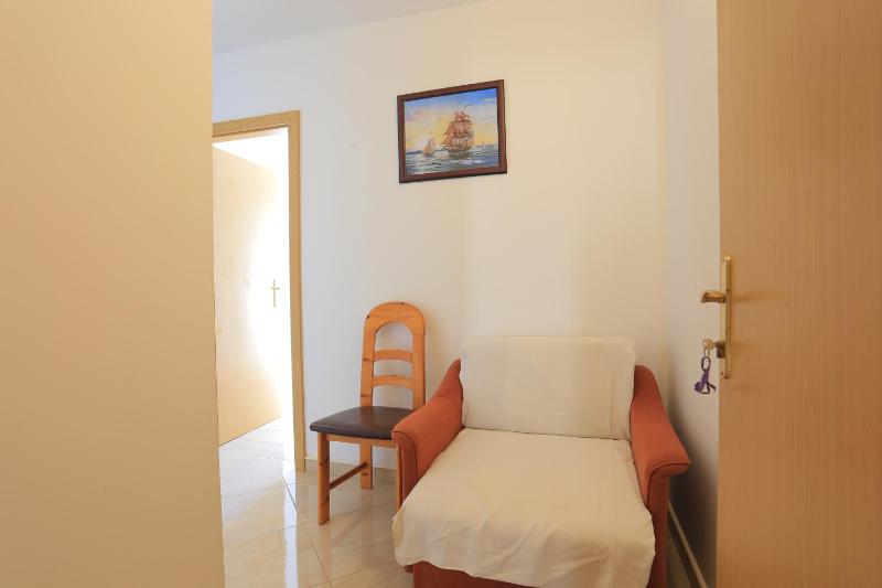 Apartments by the sea Zivogosce - Porat Makarska - 18218 - image 17