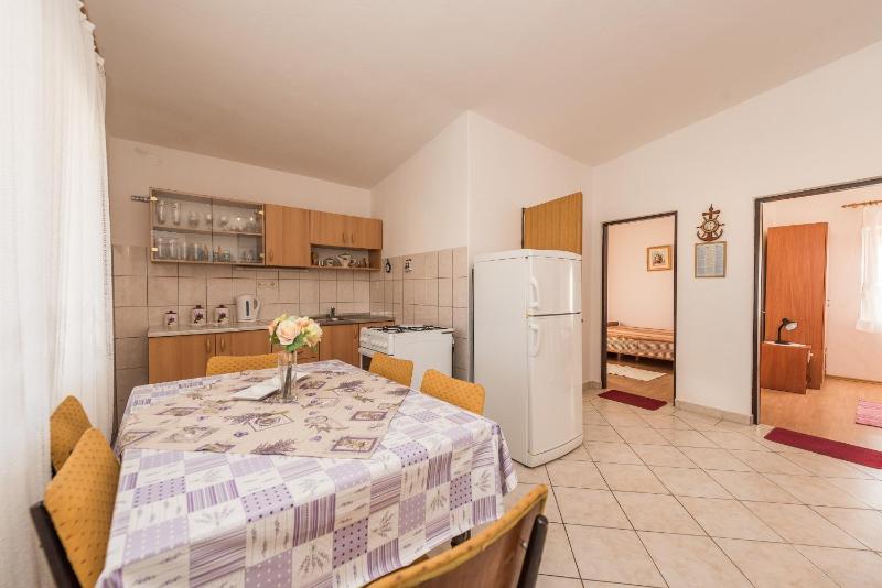 Apartments by the sea Vir - 18516 - image 4