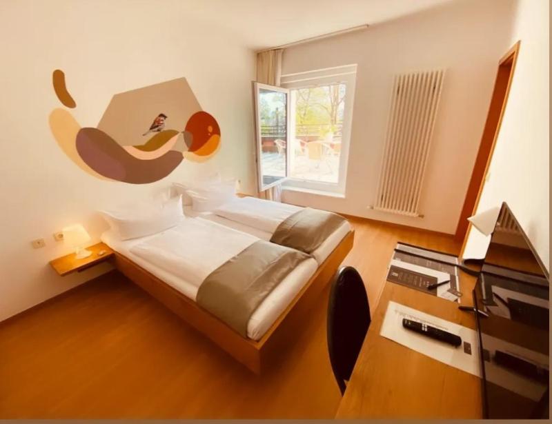 Double Room with Private Bathroom image 2