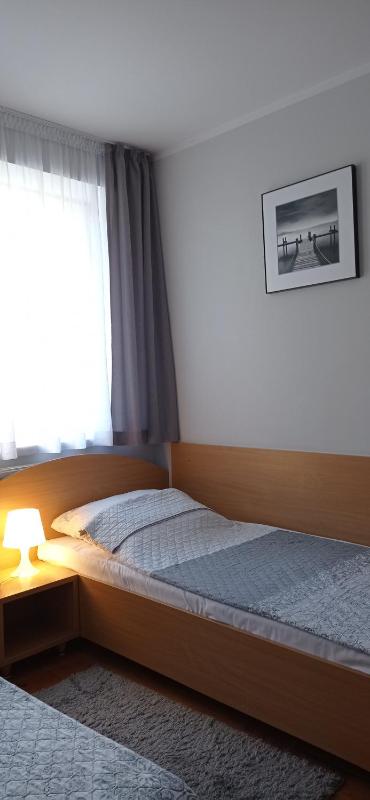 Single Room image 4