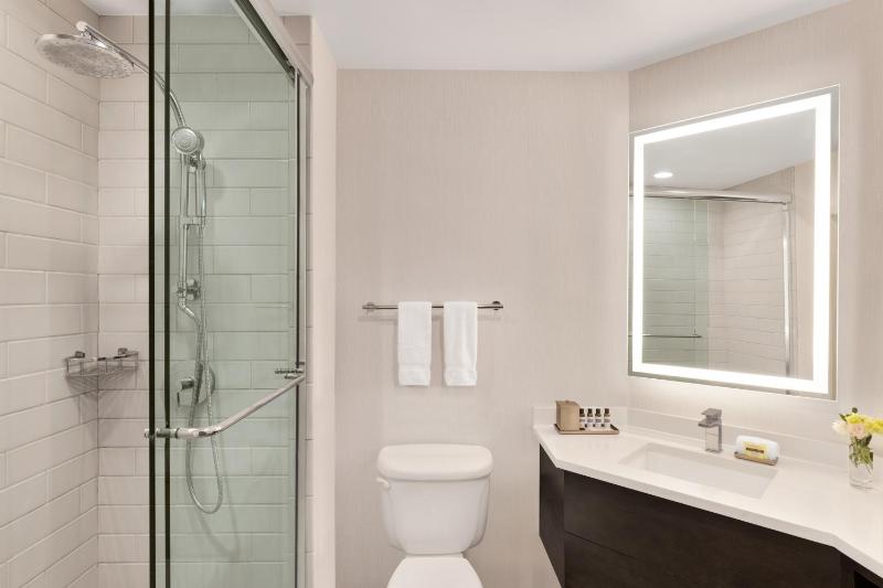 King Room with View image 2