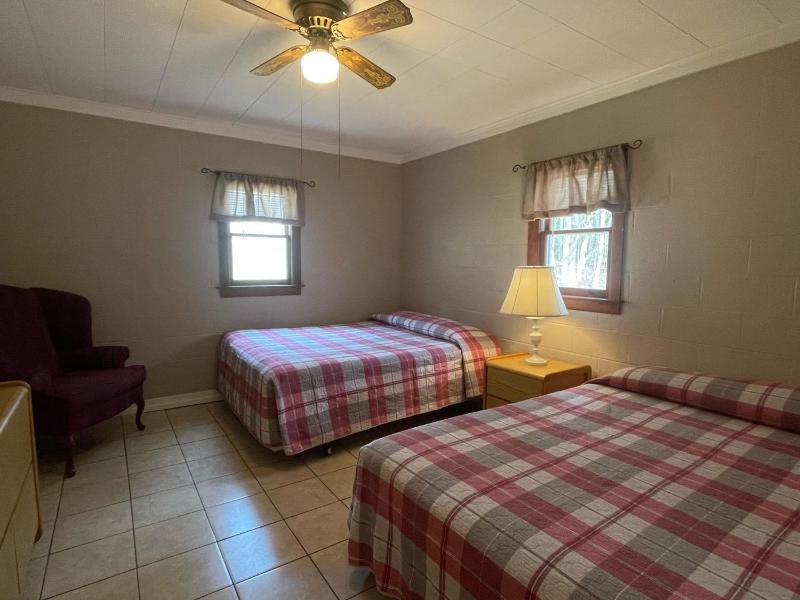 Two-Bedroom Cottage image 4