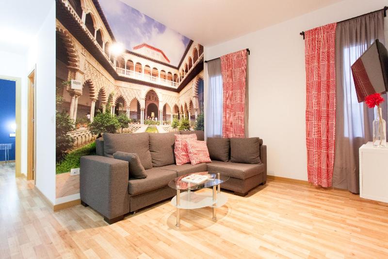 Three-Bedroom Apartment (Laraña 5.4) image 2