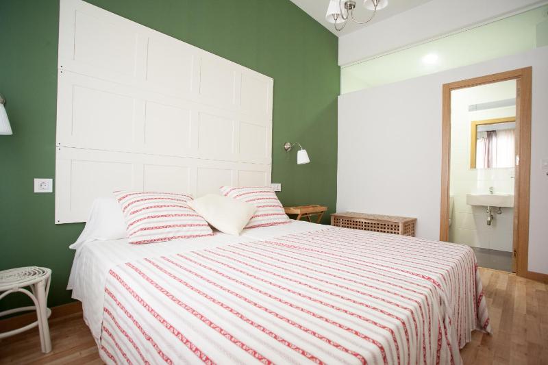 Three-Bedroom Apartment (Laraña 5.3) image 2