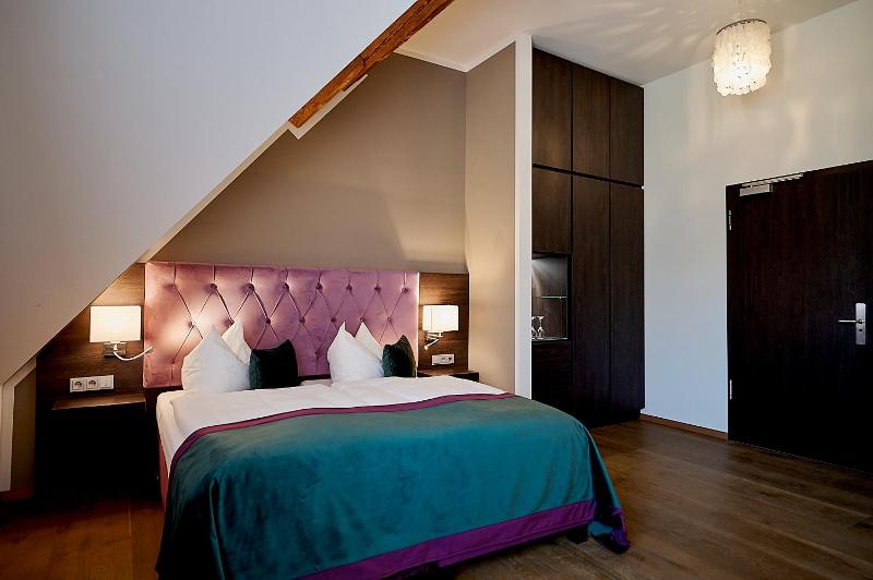 Deluxe Double Room image 3