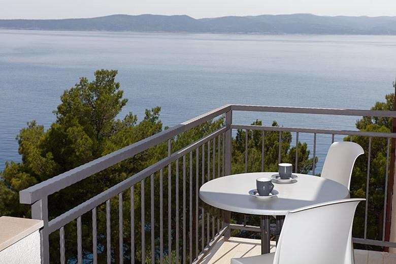 Apartments by the sea Brela Makarska - 19205 - image 15