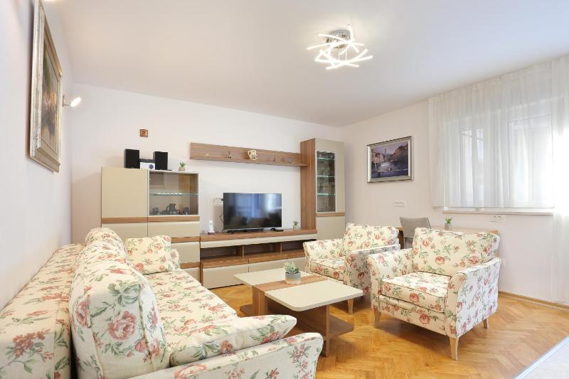Apartments with WiFi Split - 19143 - image 6