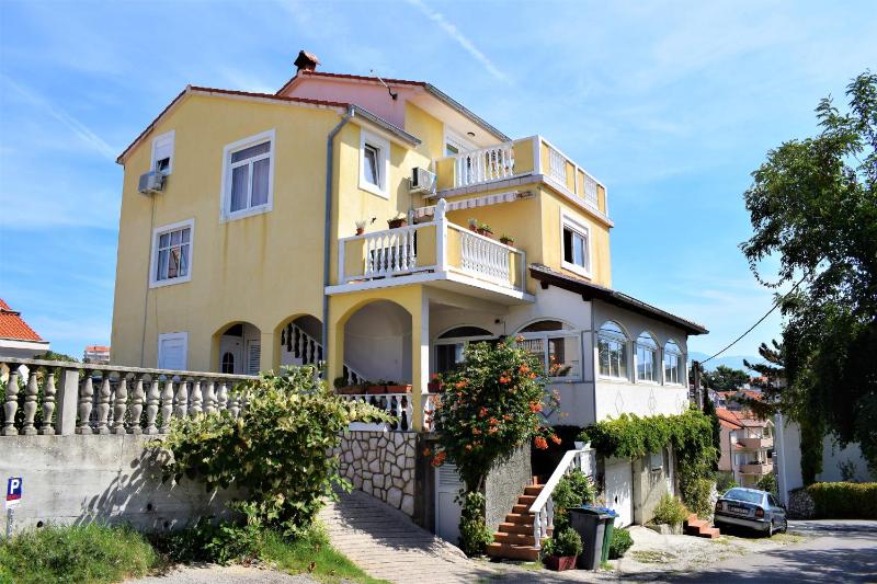 Apartments and rooms with parking space Lopar Rab - 19238 - image 1