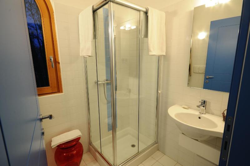 Double or Twin Room image 2