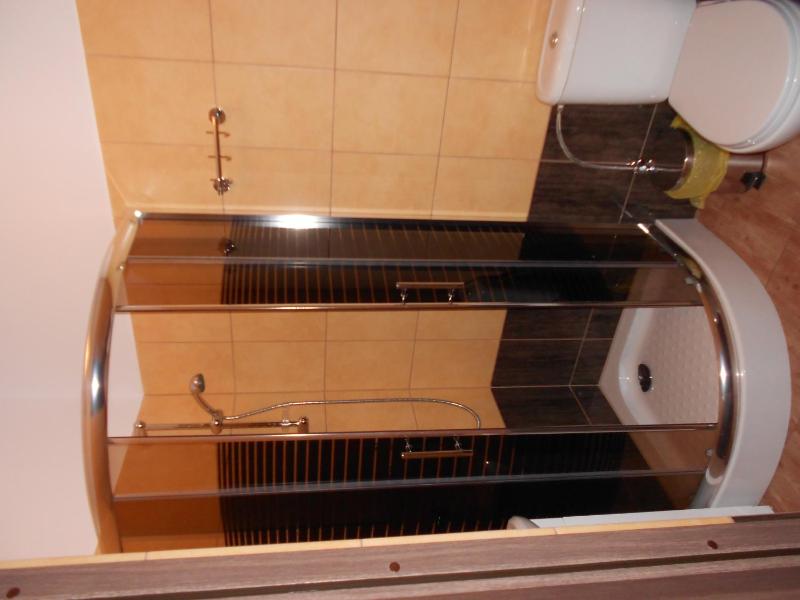 Small Single Room image 4