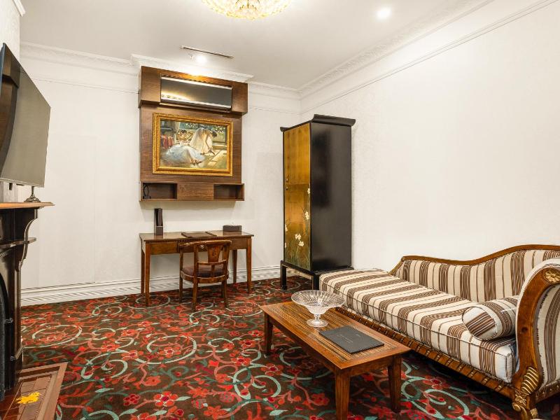 The Terrace Hotel - image 11