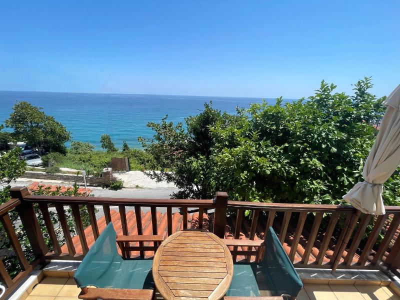 Double or Twin Room with Sea View image 4