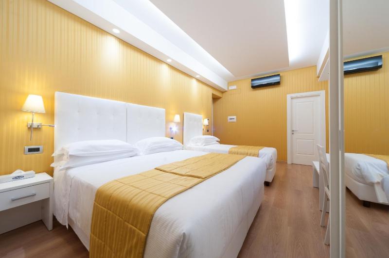 Triple Room image 2