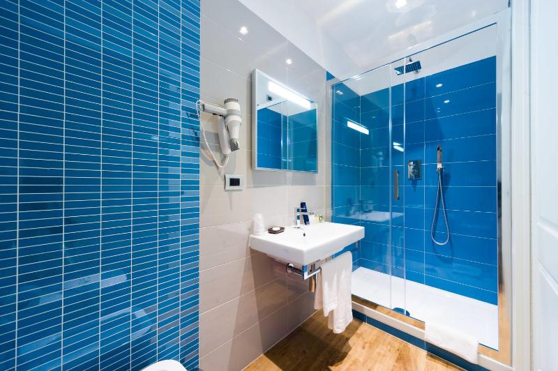 Single Room image 2