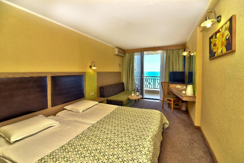 Twin Room with Sea View image 1