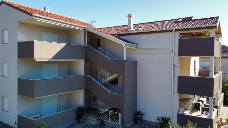 Apartments with parking space Bibinje Zadar - 19610 - image 3