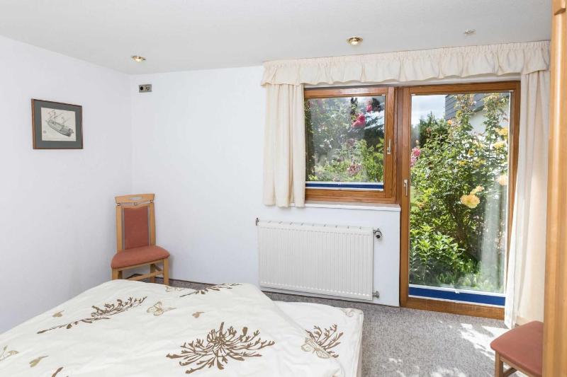 One-Bedroom Apartment with Terrace image 4