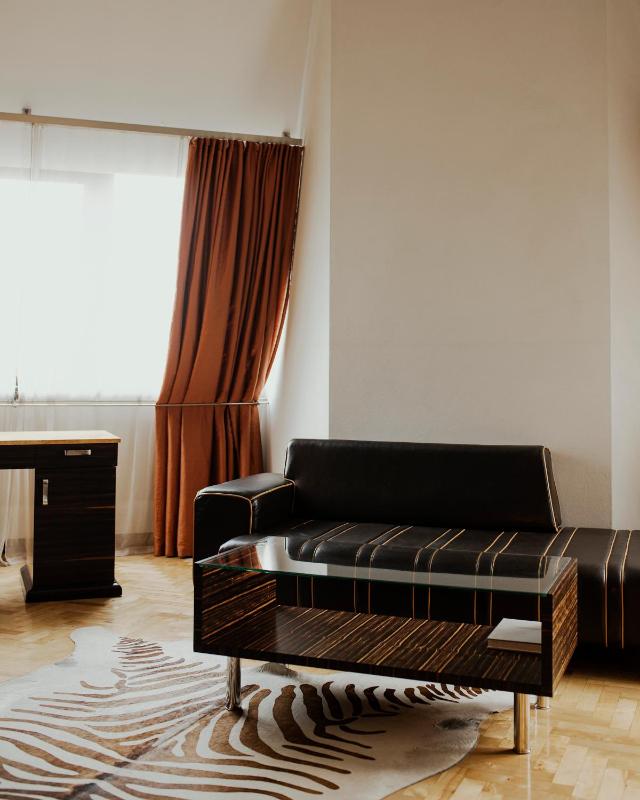Superior Double Room image 3