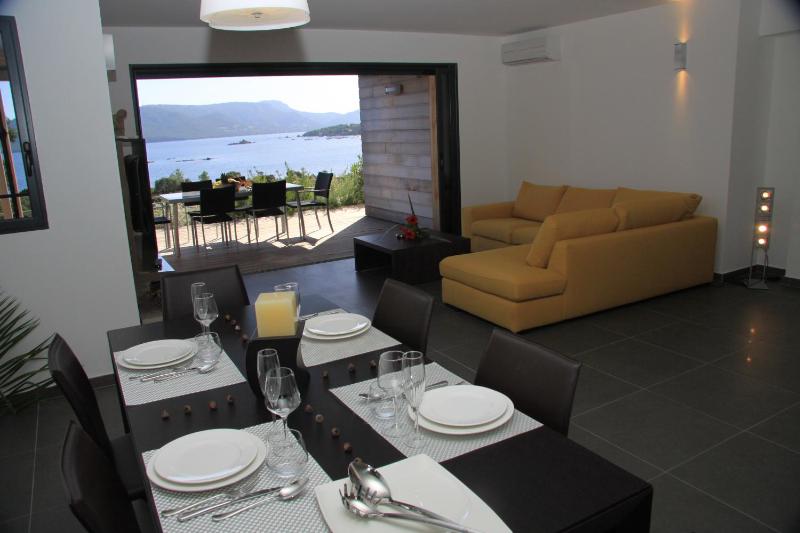 Three-Bedroom Villa image 4