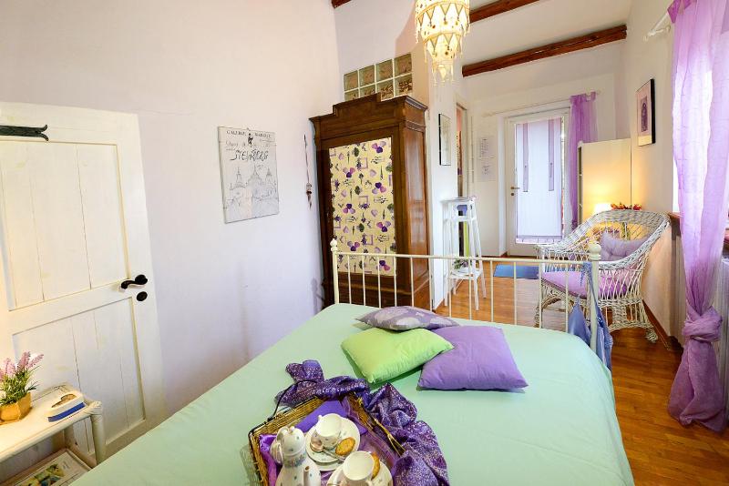 Double Room with Private Bathroom image 2