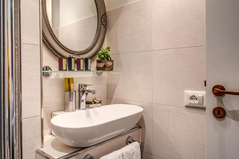 Superior Double Room image 3