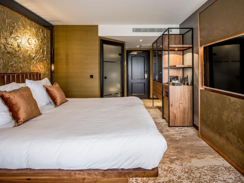 Dutch Design Double Room with Balcony image 1