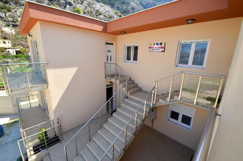 Superior Apartment image 3