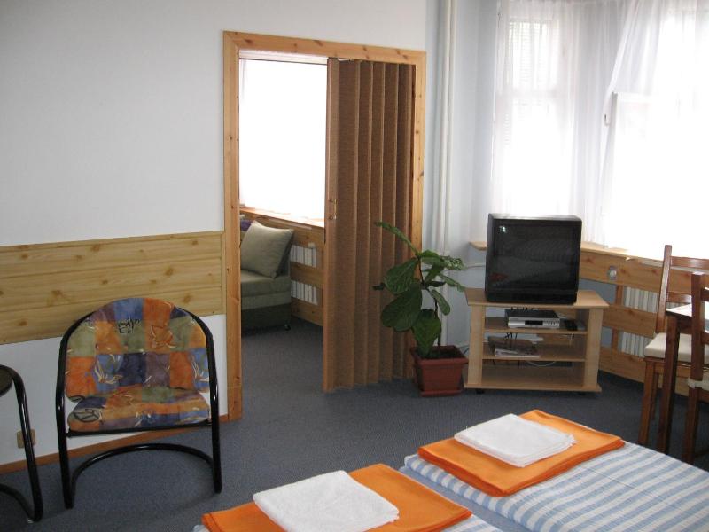 Apartment with Mountain View image 2