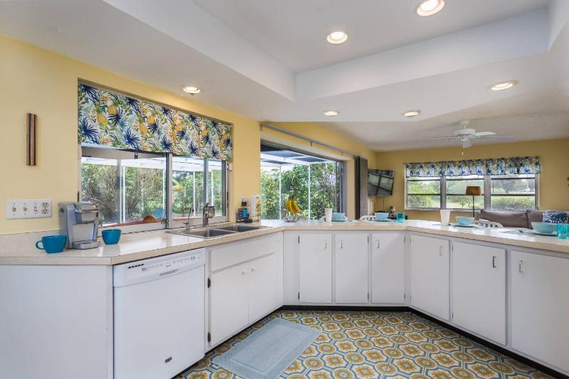 Brady B Pool Home - image 16