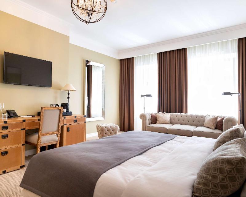 Best Western Plus Market Square Lviv - image 3
