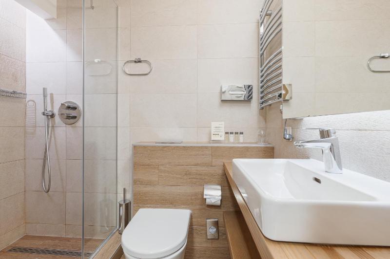 Double Room with Spa Access (2 Persons)  image 4