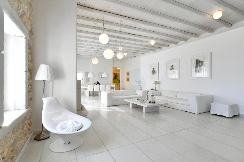 Paros Villa Full Moon - image 3