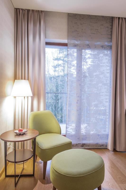 Single Room with Spa Access image 4