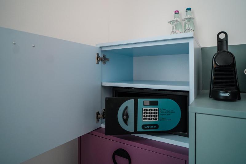 Standard Twin Room image 1