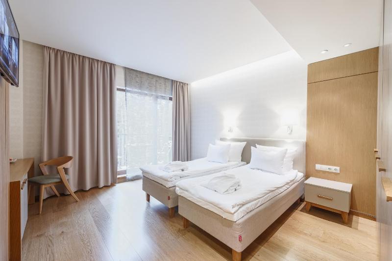 Twin Room with Spa Access image 1