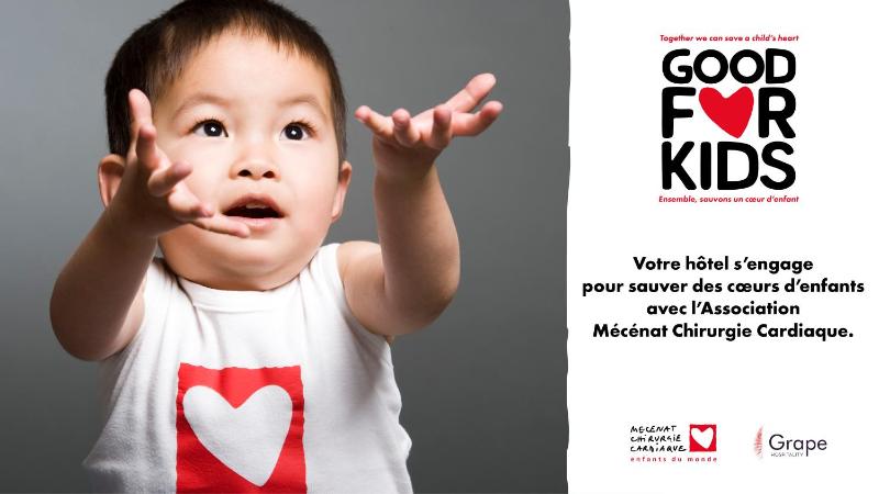 Chambre PURE avec un lit double image 2