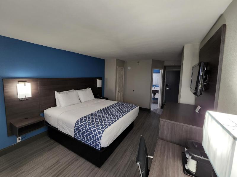 King Room image 4