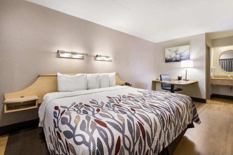 Superior King Room Smoke Free image 1
