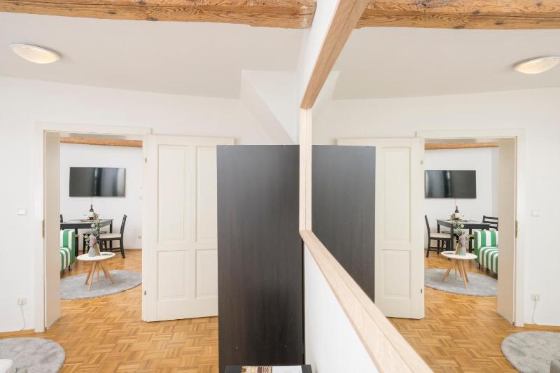 One-Bedroom Apartment image 3