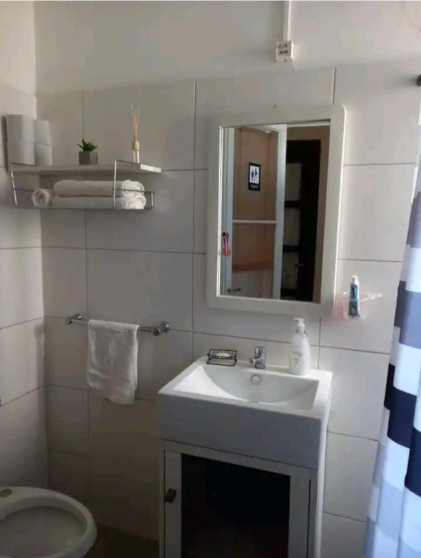 Cálido apartamento a 8 cuadras del mar y a 3 de 18 Julio Estarán acompañados por una gatita que vive alli - image 7